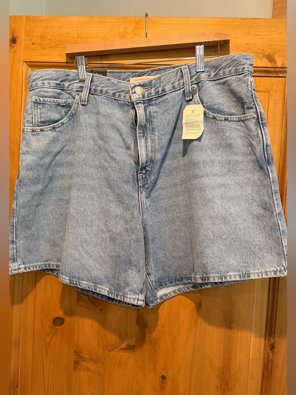 Levi's Light Wash High Rise Baggy Denim Shorts NWT 34